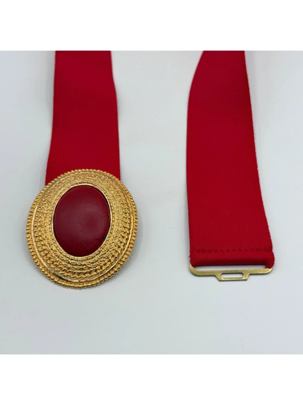 Vintage Day-Lor USA Red Stretch Belt Gold Tone Cabochon Buckle 42.5